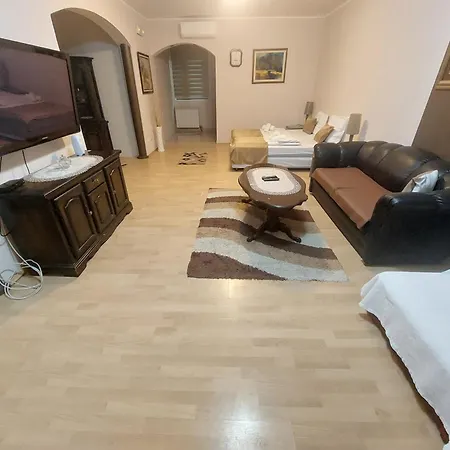 Fobra ホテル ポドゴリツァ